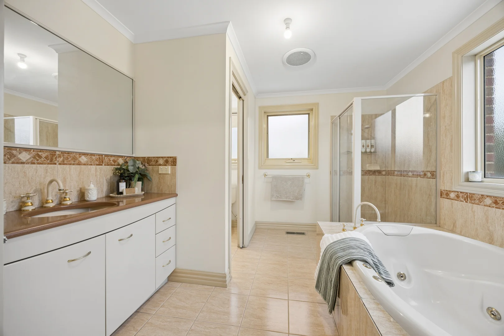 Additional image 14 of 6 Nursery Court, Dingley Village VIC 3172
