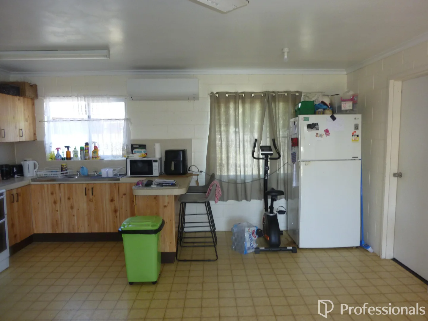 Additional image 6 of 1 & 2/16 Yaralla Avenue, East Mackay QLD 4740