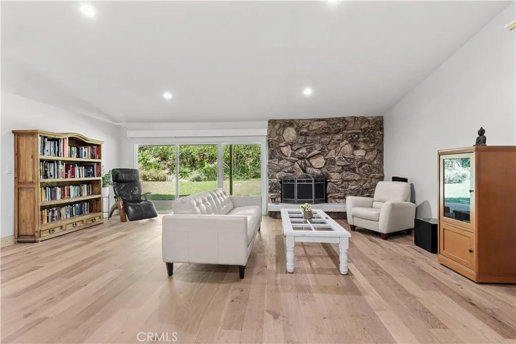 Additional image 4 of 4479 Azalia Drive, Tarzana, CA 91356