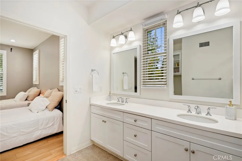 Additional image 47 of 59 Kempton, Irvine, CA 92620