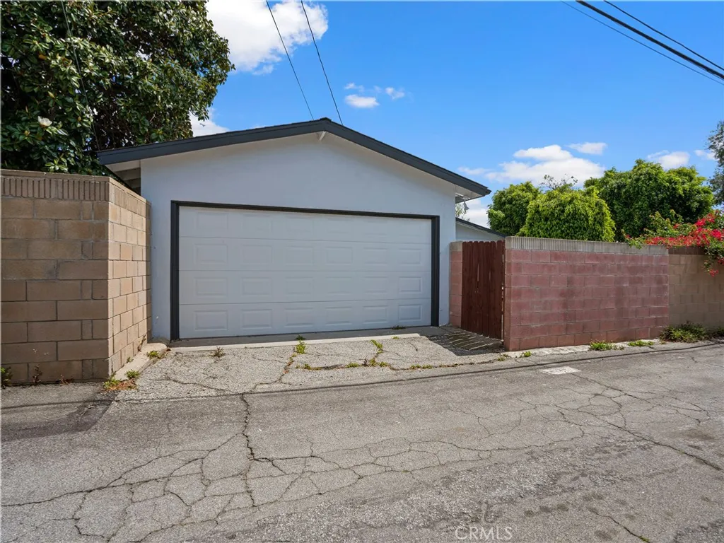 10813 First Avenue, Whittier, CA 90603
