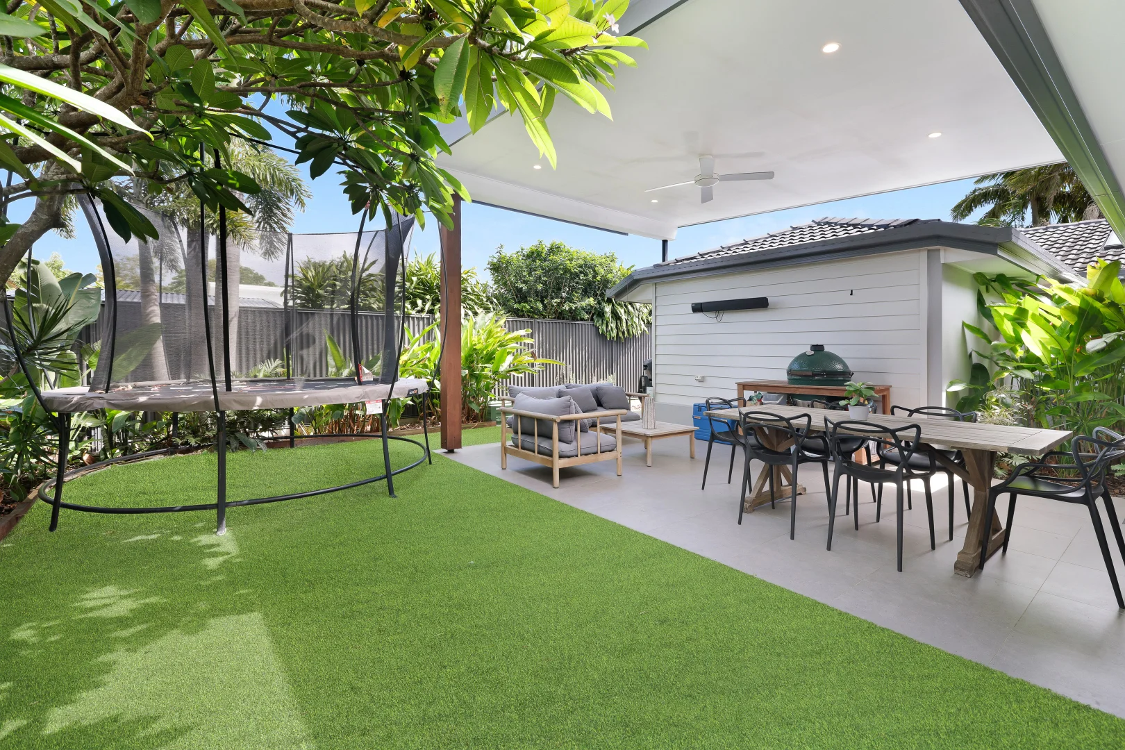 Additional image 19 of 14 Robin Avenue, Paradise Point QLD 4216