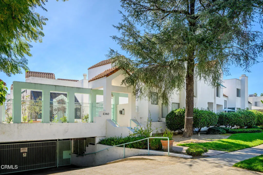 Additional image 3 of 1340 Glenwood Road Unit 17, Glendale, CA 91201