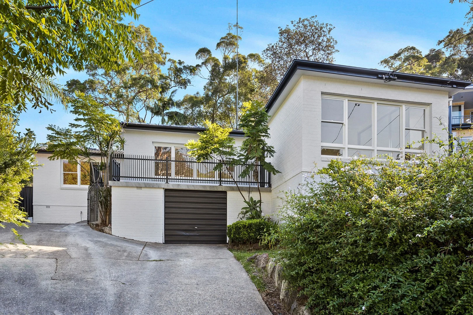 3 Margaret Crescent, Lugarno NSW 2210
