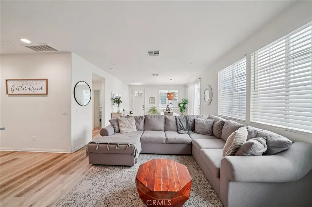 Additional image 77 of 618 S Brampton Lane, Rialto, CA 92376