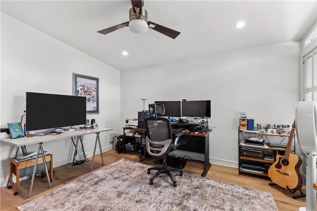 Additional image 18 of 4479 Azalia Drive, Tarzana, CA 91356
