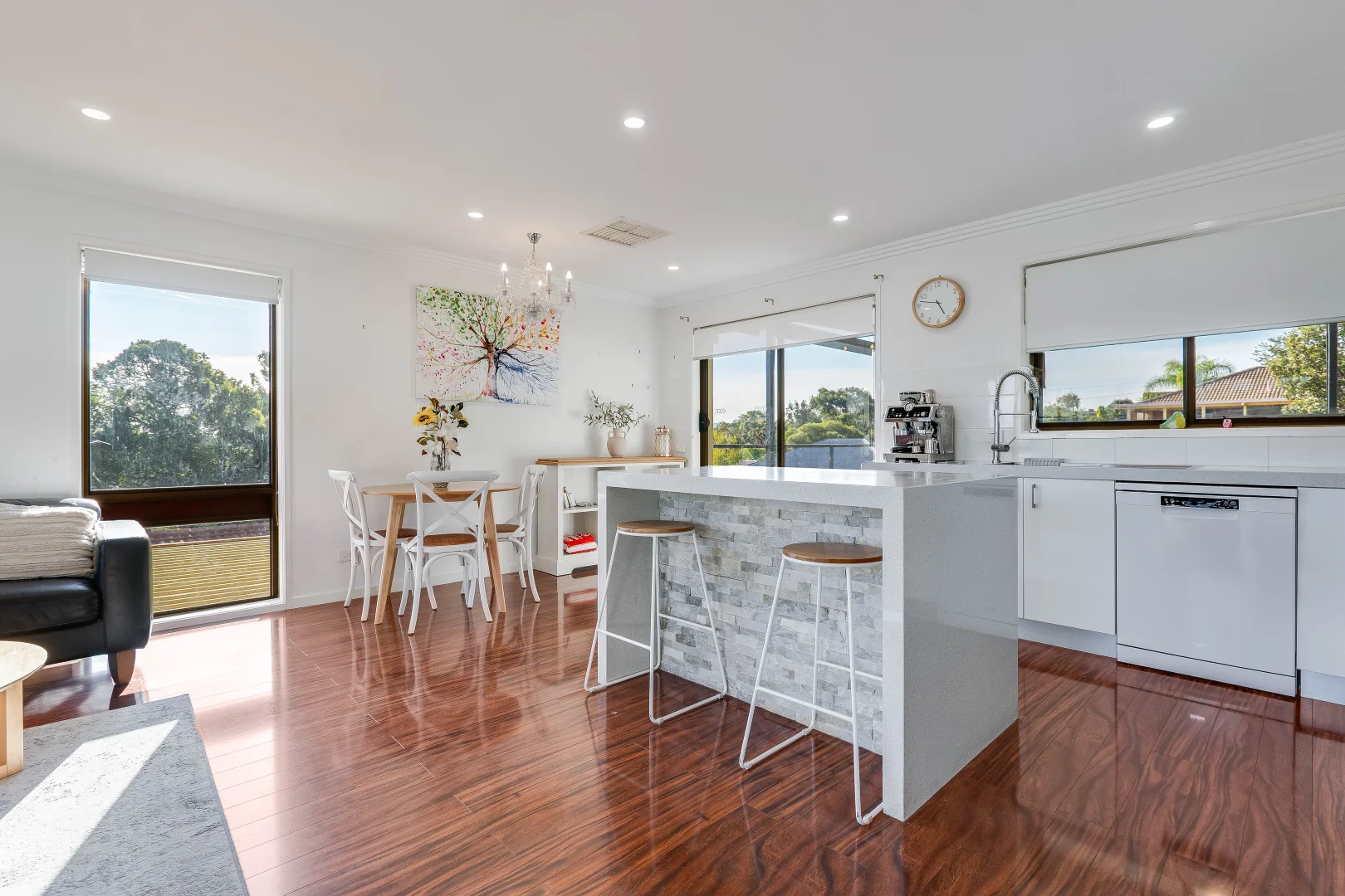 Additional image 6 of 322 Bimbadeen Avenue, East Albury NSW 2640