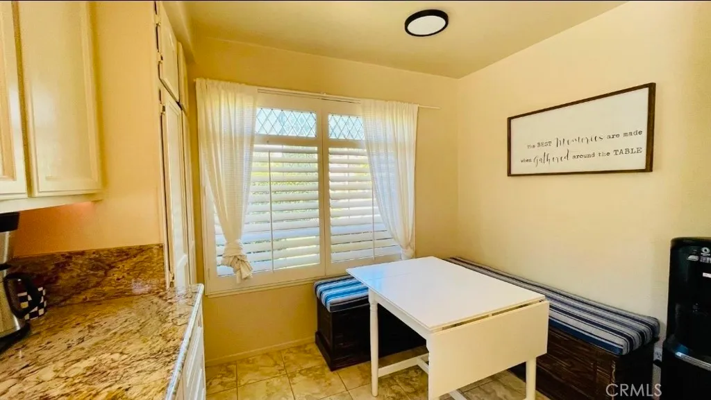 23500 Meriden Place, Valencia, CA 91354