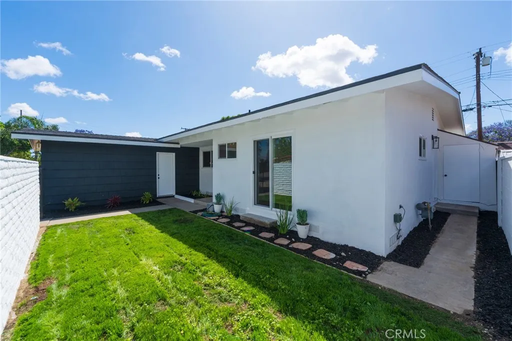 Additional image 63 of 1018 N Wright St, Santa Ana, CA 92701