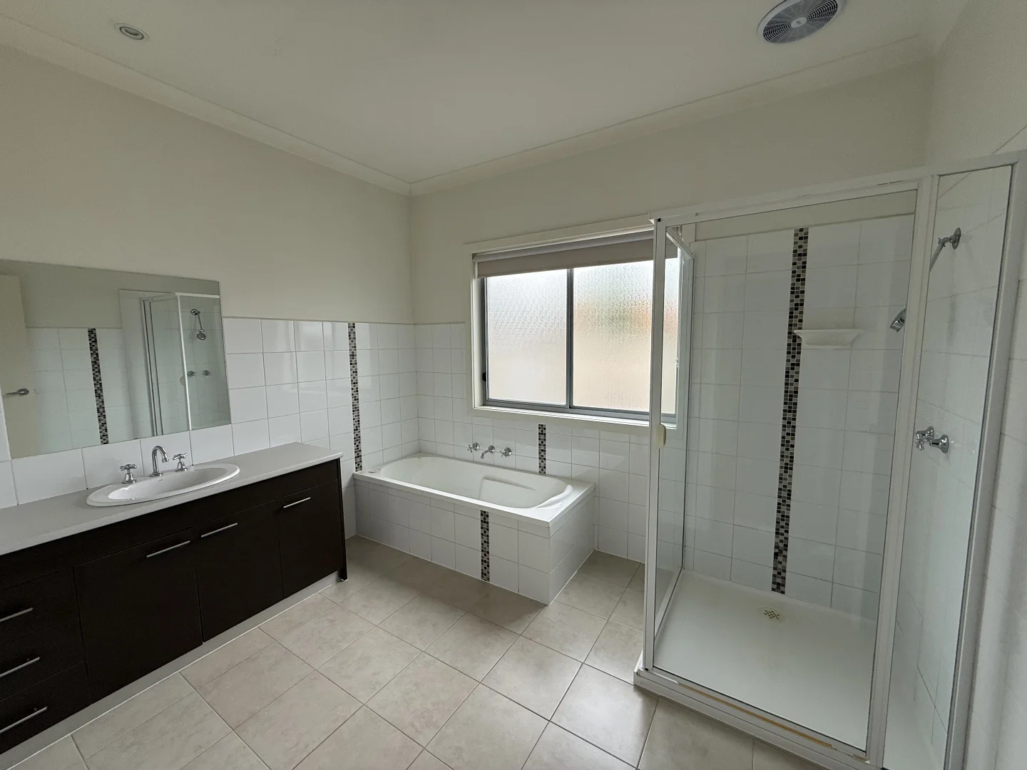 Additional image 11 of 5 Oakview Parade, Caroline Springs VIC 3023