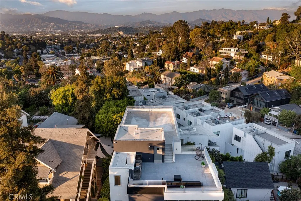 Additional image 66 of 2309 Cove Avenue, Los Angeles, CA 90039