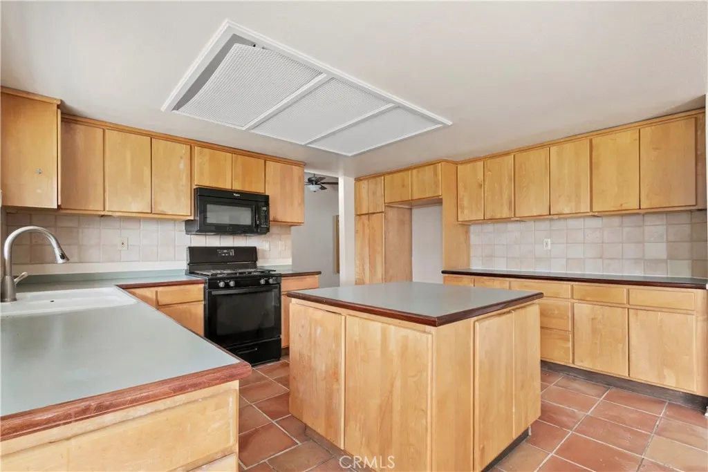 Additional image 70 of 1703 Ridge View Dr, Colton, CA 92324