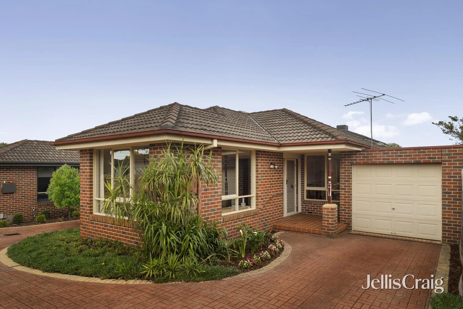 2/1 Ford Street, Ringwood VIC 3134