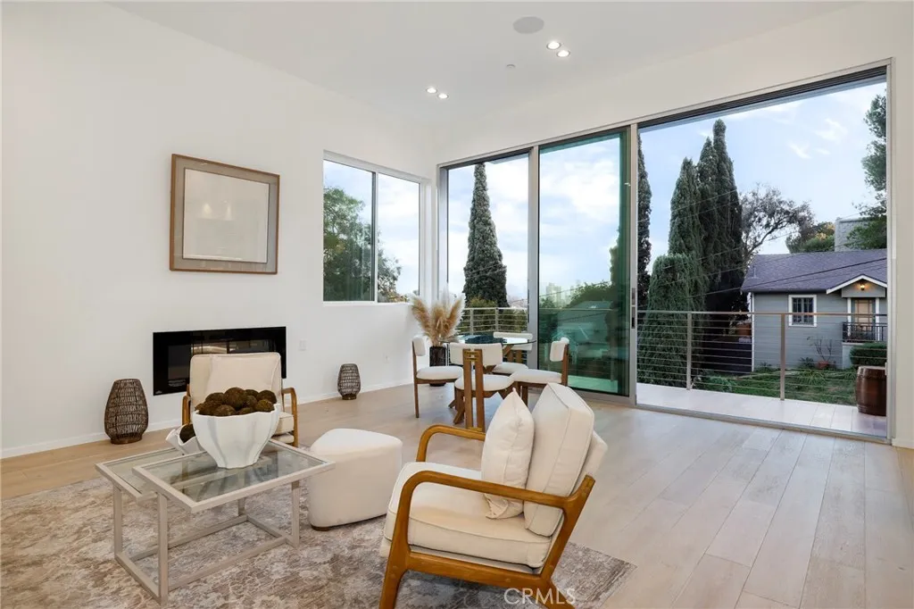 Additional image 83 of 2309 Cove Avenue, Los Angeles, CA 90039