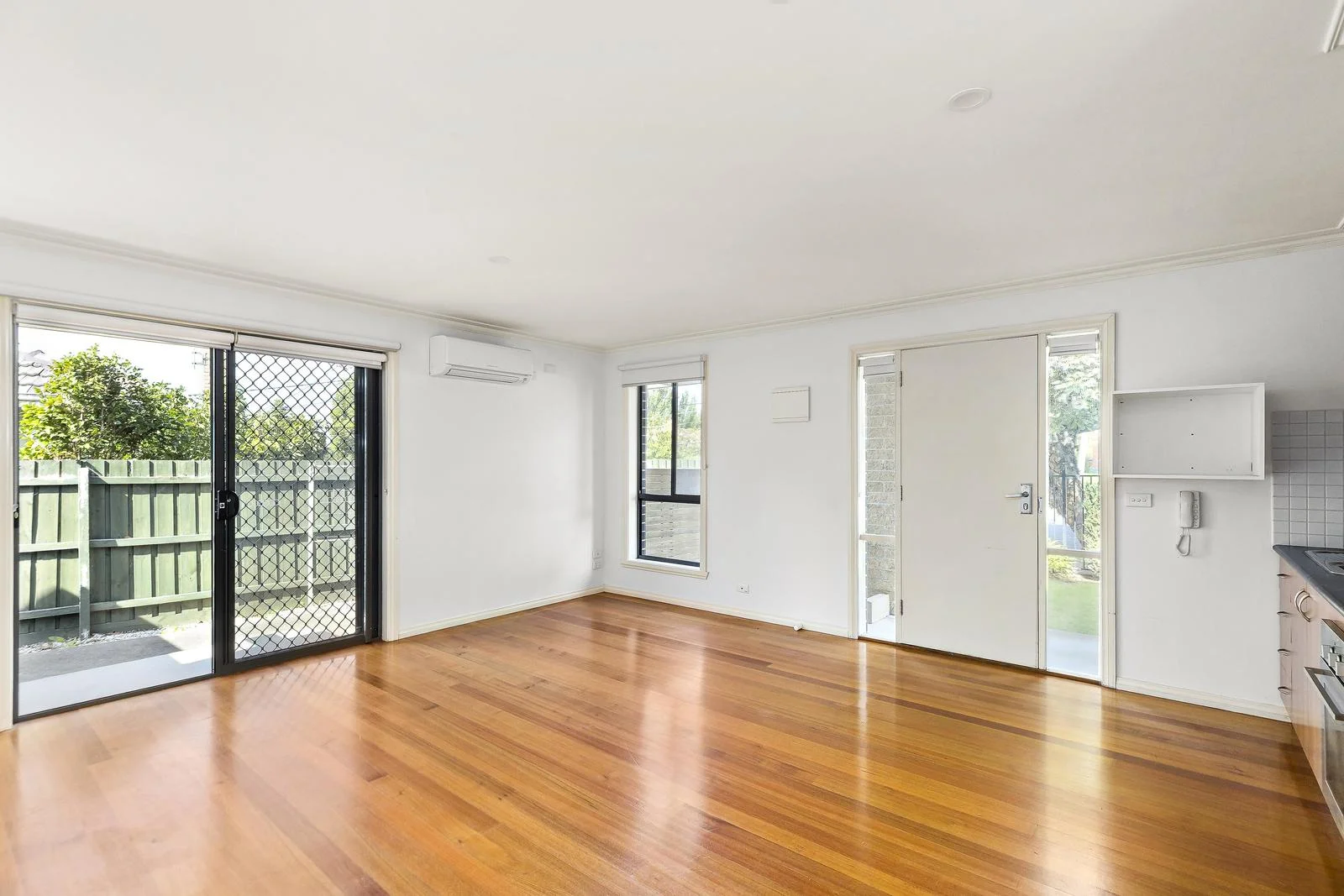 Additional image 4 of 1/7 Dunolly Crescent, Reservoir VIC 3073