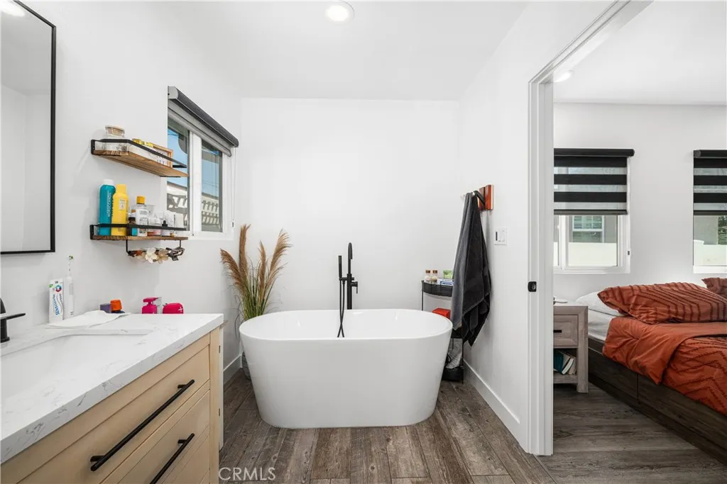 Additional image 100 of 3246 N Marwick Ave, Long Beach, CA 90808