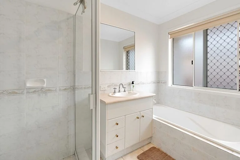 Additional image 13 of 19 Goldfinch Avenue, Burleigh Waters QLD 4220