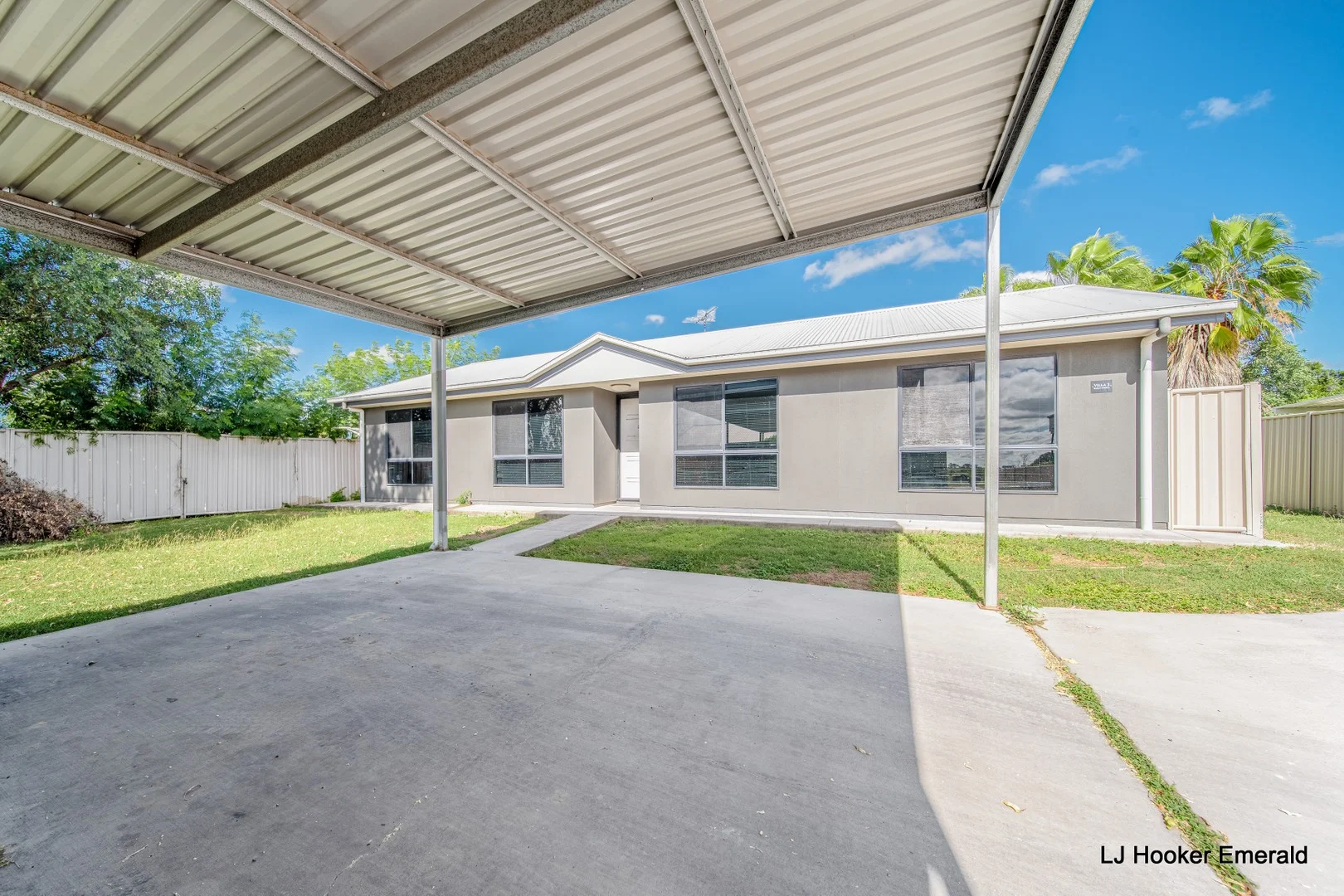 44A Bailey Street, Capella QLD 4723