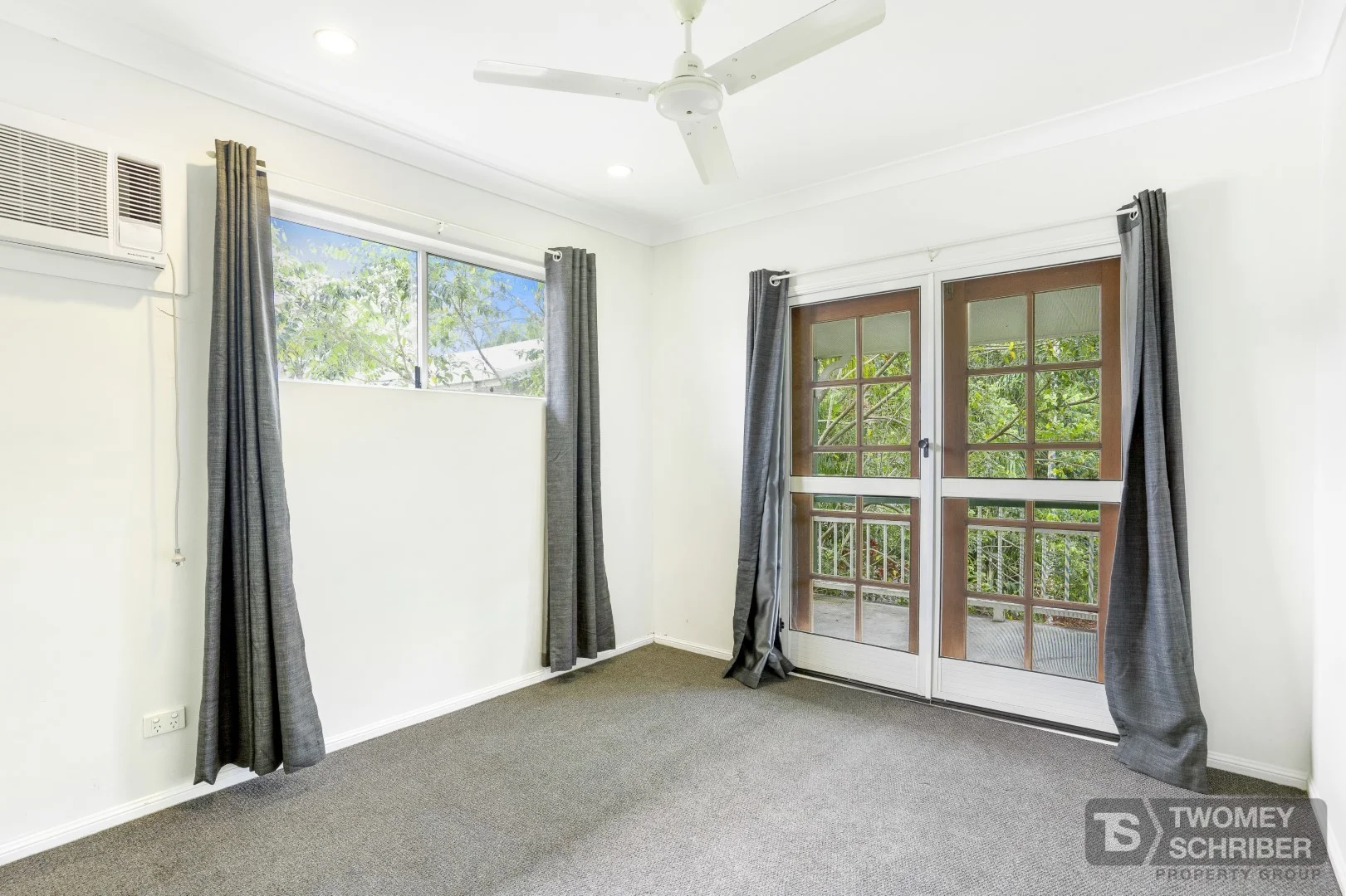 12/15-17 Springfield Crescent, Manoora QLD 4870 photo 4
