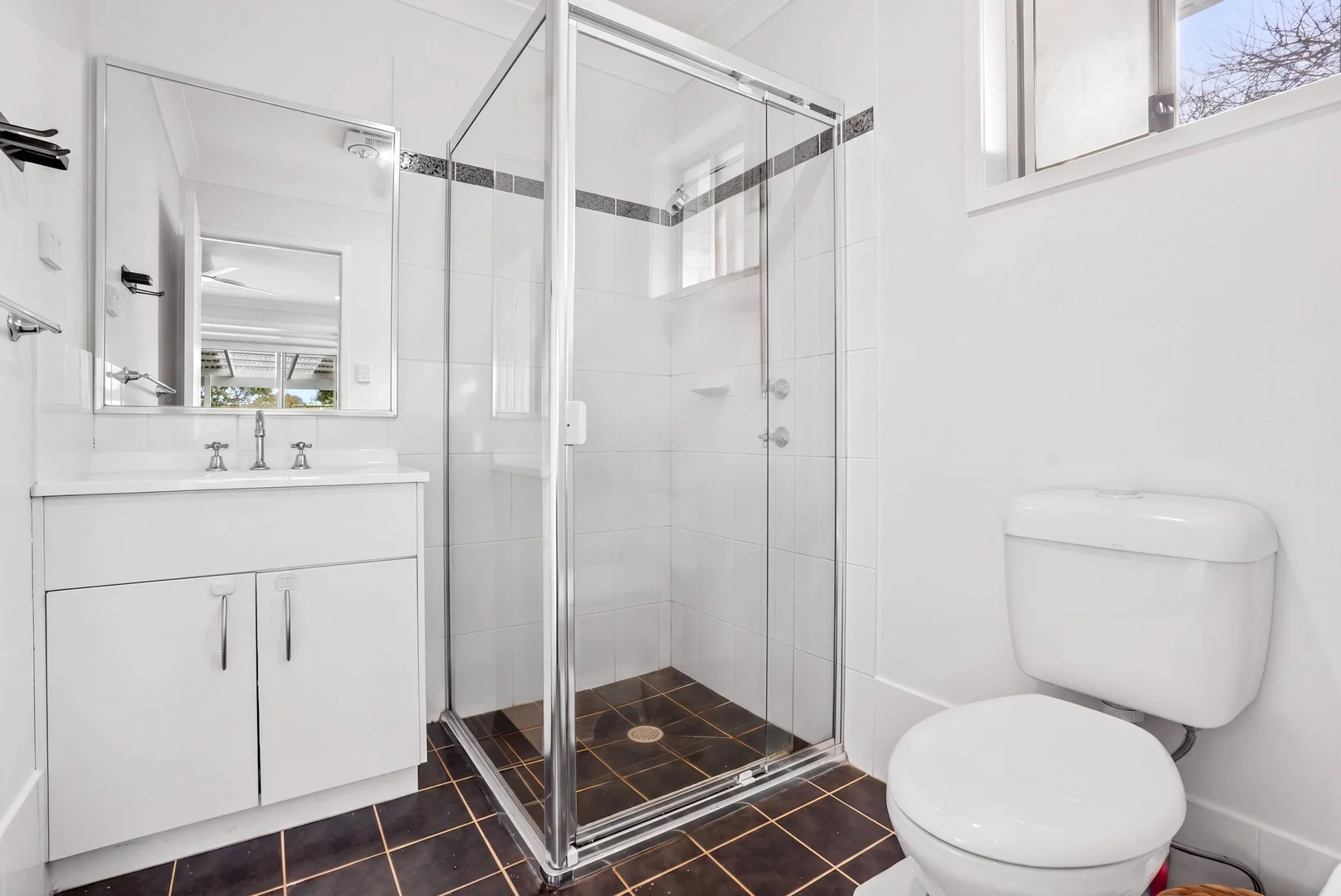 Additional image 9 of 411b Thirlmere Way, Thirlmere NSW 2572