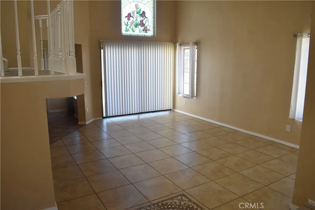 Additional image 8 of 325 Rainbow Ter, Palmdale, CA 93551