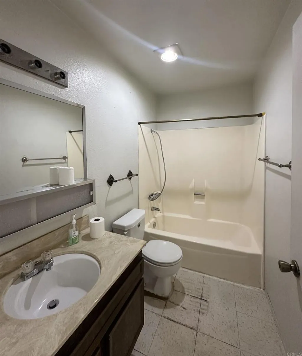 Additional image 9 of 462 Bluffview RD, Spring Valley, CA 91977