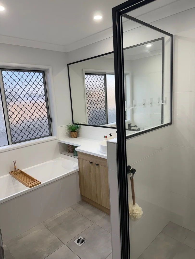 Additional image 3 of 7 Caley Terrace, Rural View QLD 4740