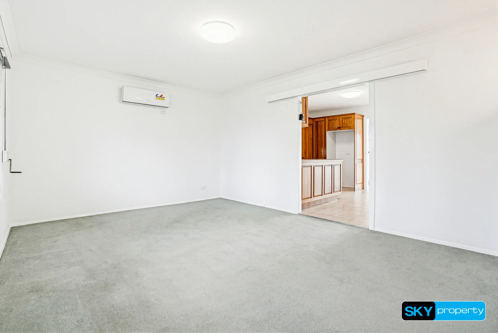 41 Beaconsfield Road, Rooty Hill NSW 2766 photo 2