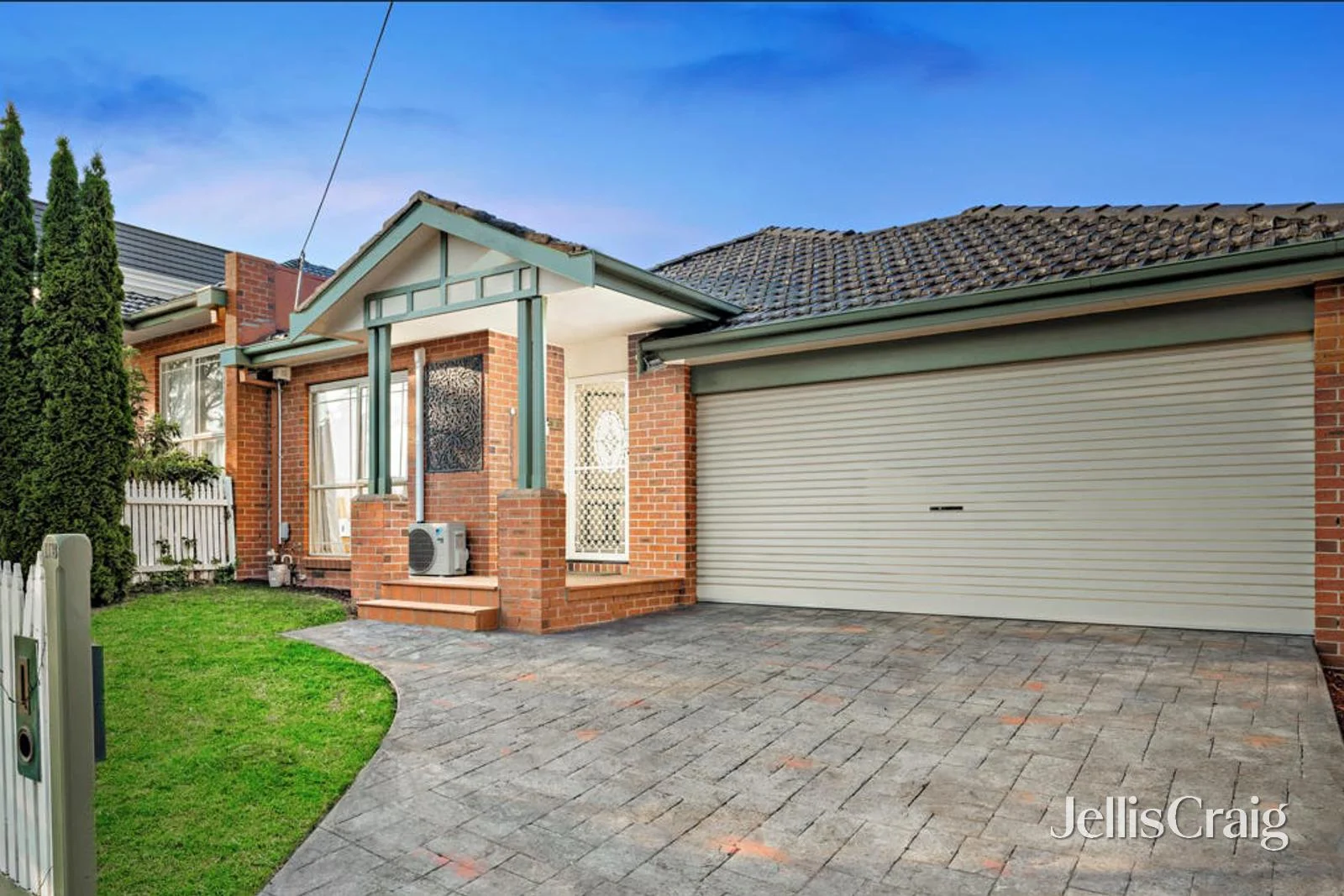 11B Coomleigh Avenue, Glen Waverley VIC 3150