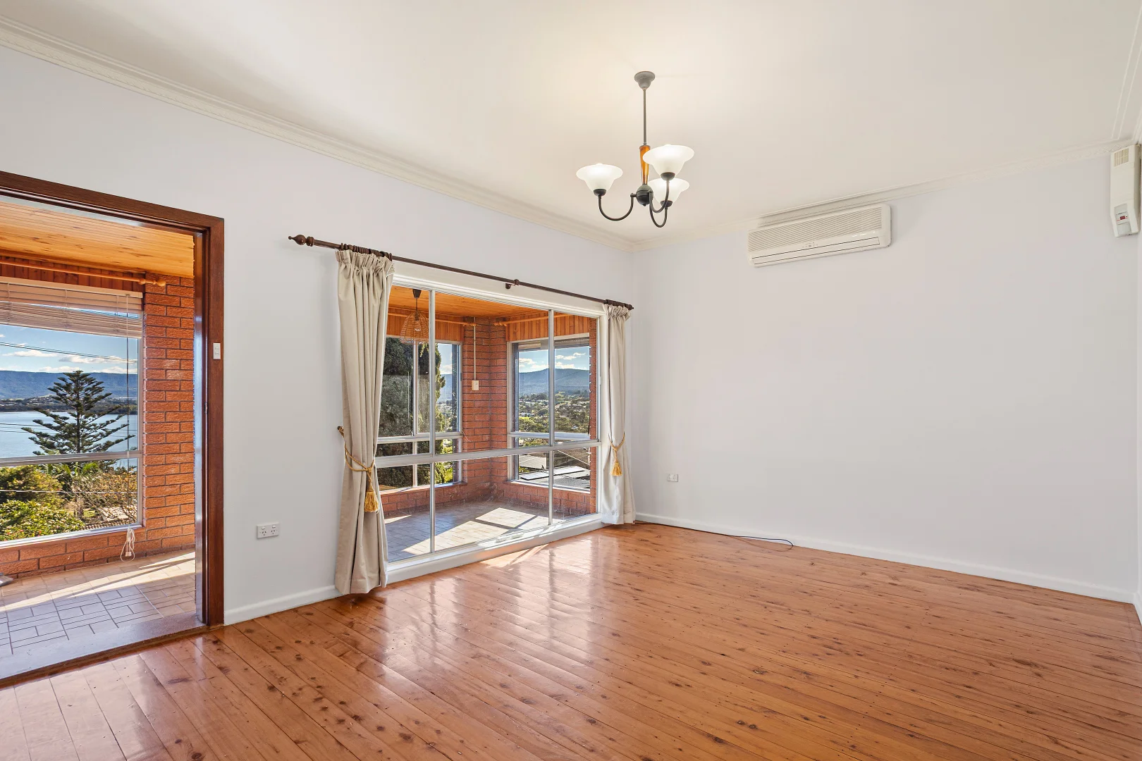 Additional image 3 of 56 Hassan St, Lake Heights NSW 2502