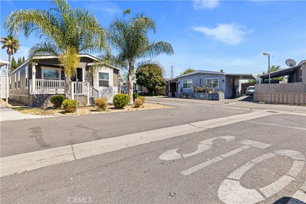 12700 Elliot Avenue, El Monte, CA 91732 photo 2