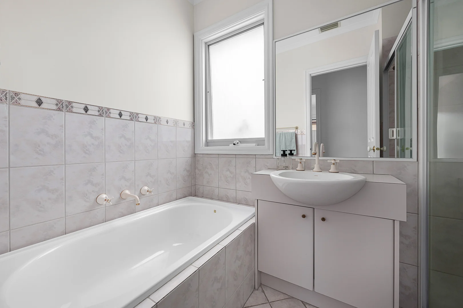 Additional image 10 of 3/6 Glencairn Avenue, Camberwell VIC 3124