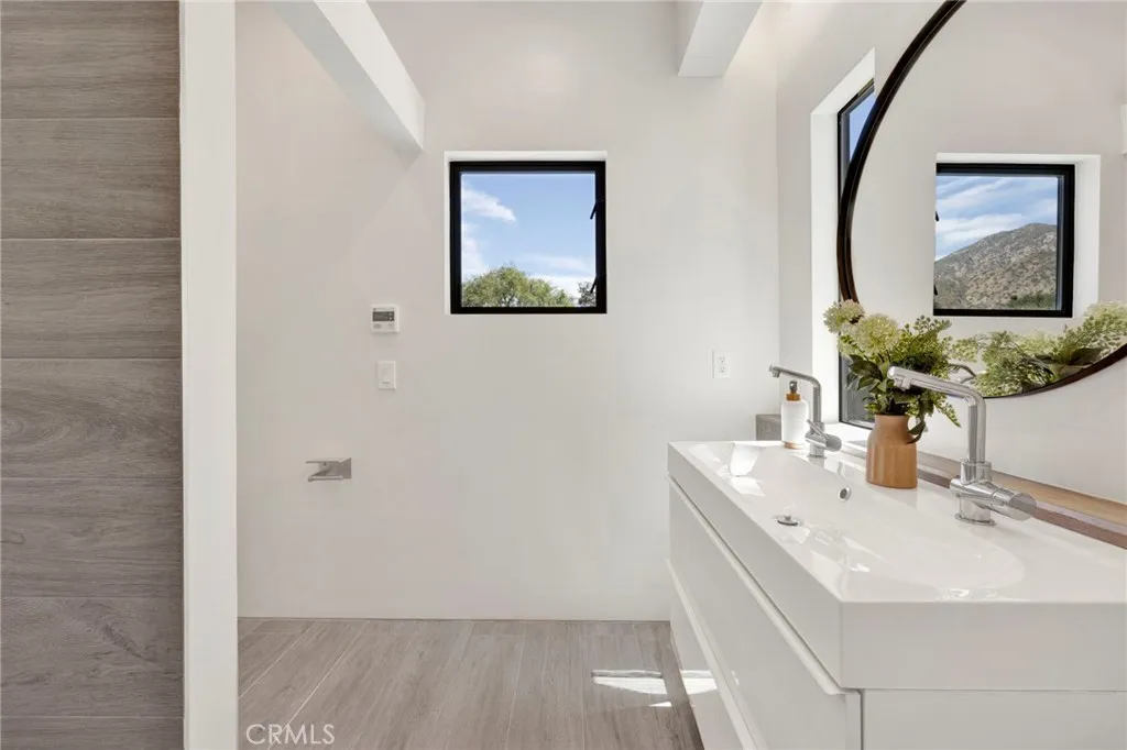 Additional image 46 of 325 W Grandview Avenue, Sierra Madre, CA 91024