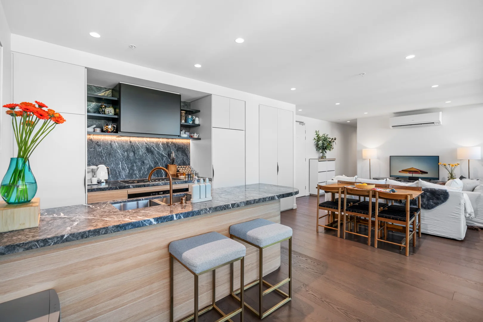 Additional image 2 of 602/107 Roden Street, West Melbourne VIC 3003