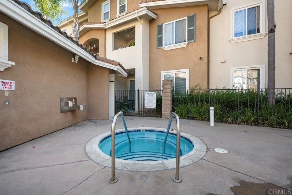 13015 Evening Creek Drive S Unit 18, San Diego, CA 92128