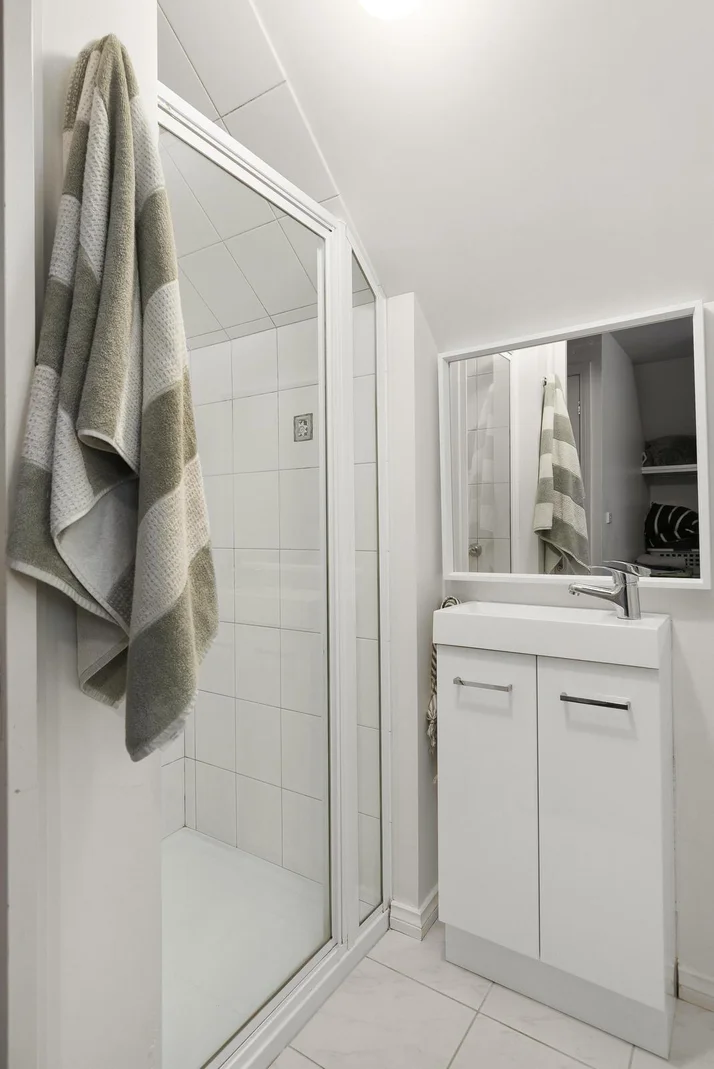 Additional image 6 of 2/71 Altona Street, Heidelberg Heights VIC 3081