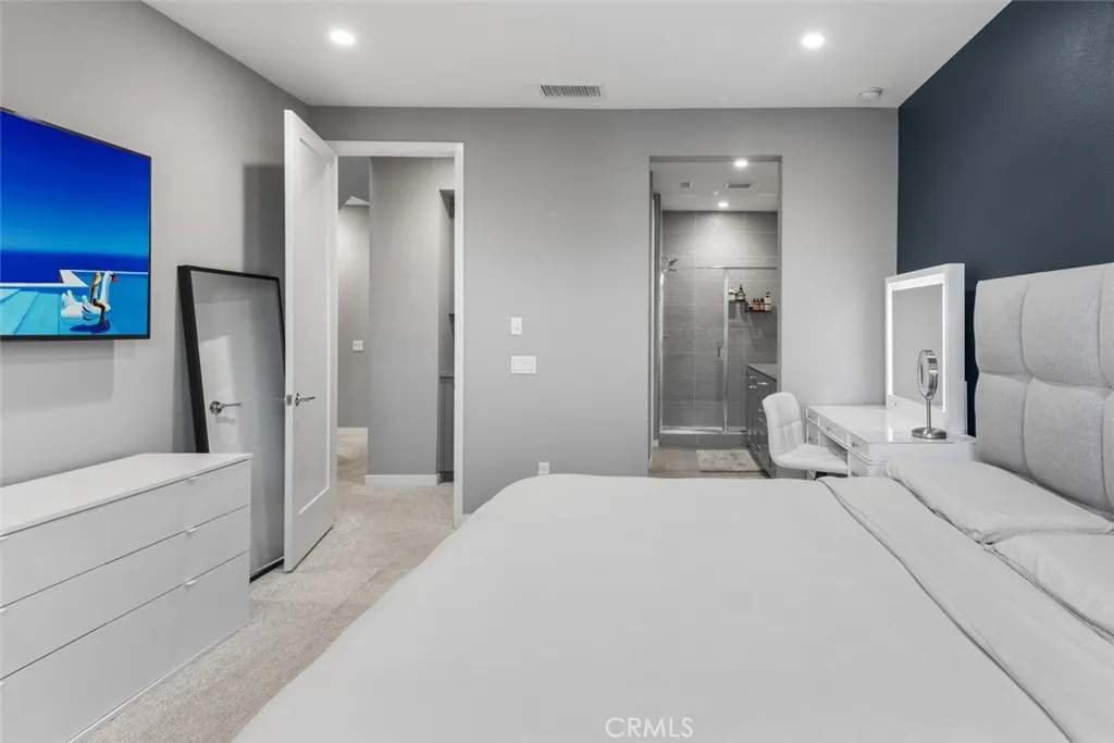 Additional image 33 of 203 Placemark, Irvine, CA 92614