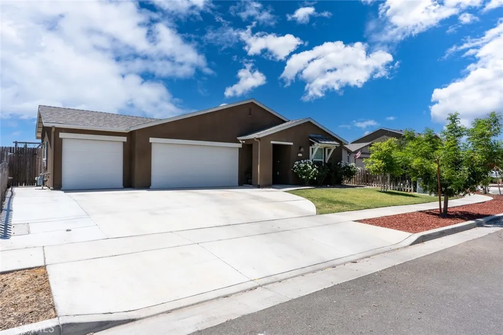 Additional image 2 of 1807 Patricia Court, Los Banos, CA 93635