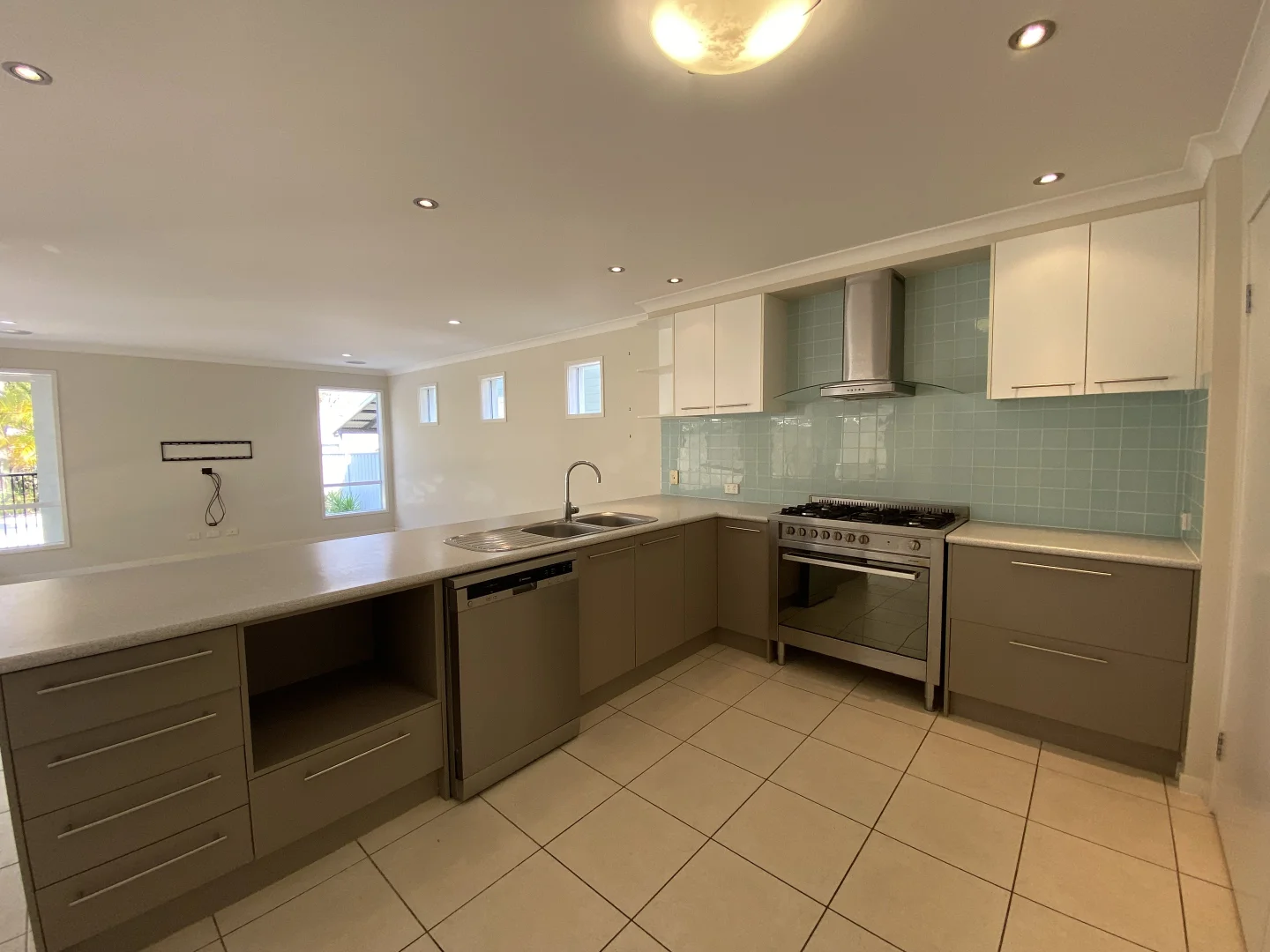 Additional image 6 of 5 Brennan Road, Scarborough QLD 4020