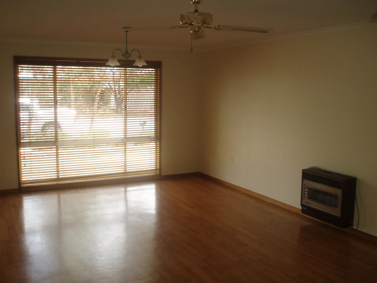 Additional image 5 of 9 Hermit Street, Roxby Downs SA 5725