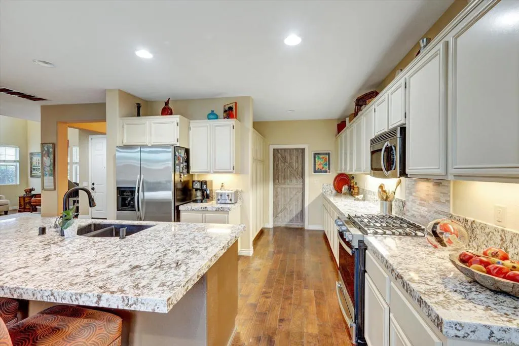 5173 Bluegrass Way, Oceanside, CA 92057 photo 3