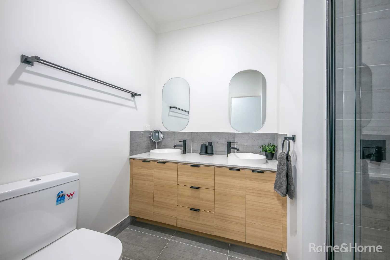 Additional image 7 of 2/7 Oxley Street, Sunbury VIC 3429