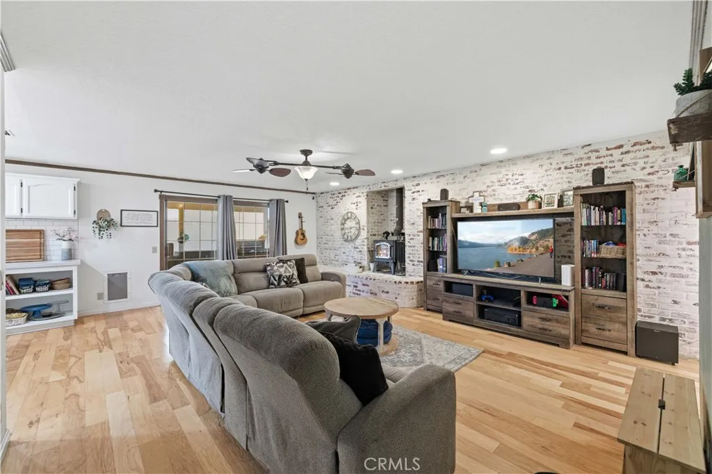 Additional image 10 of 42911 Normandy Ln, Lancaster, CA 93536
