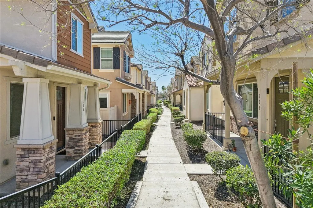 Additional image 8 of 618 S Brampton Lane, Rialto, CA 92376