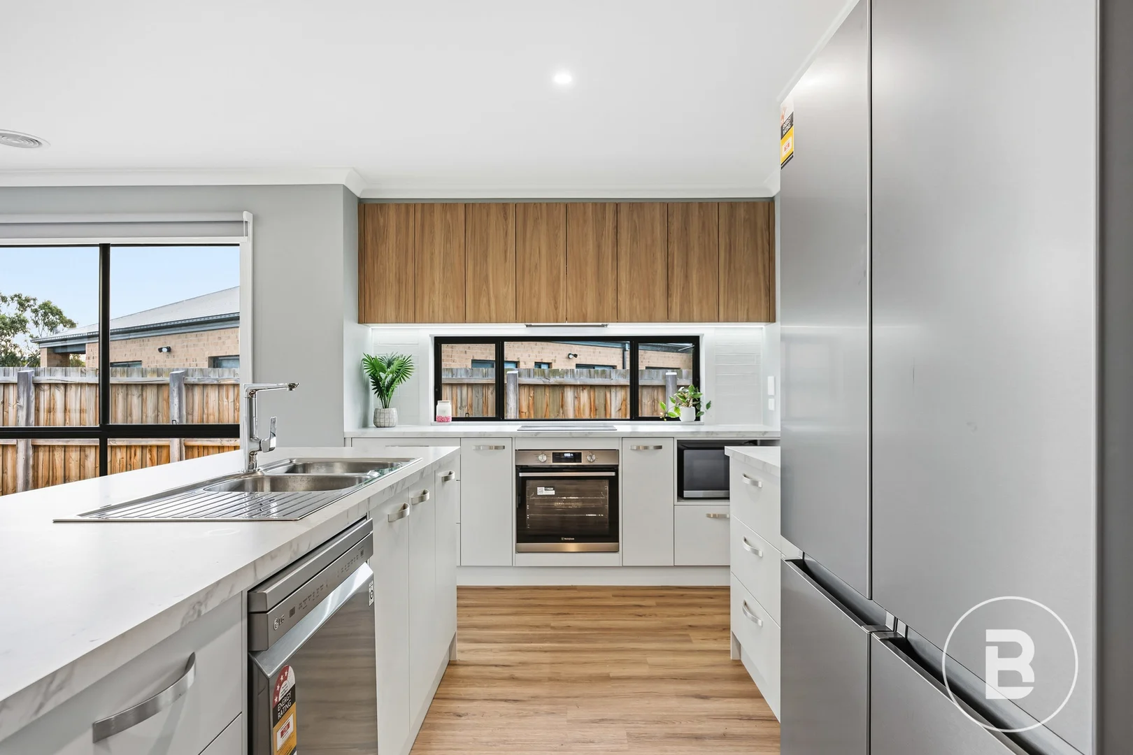 4 Thornbury Close, Ararat VIC 3377 photo 5