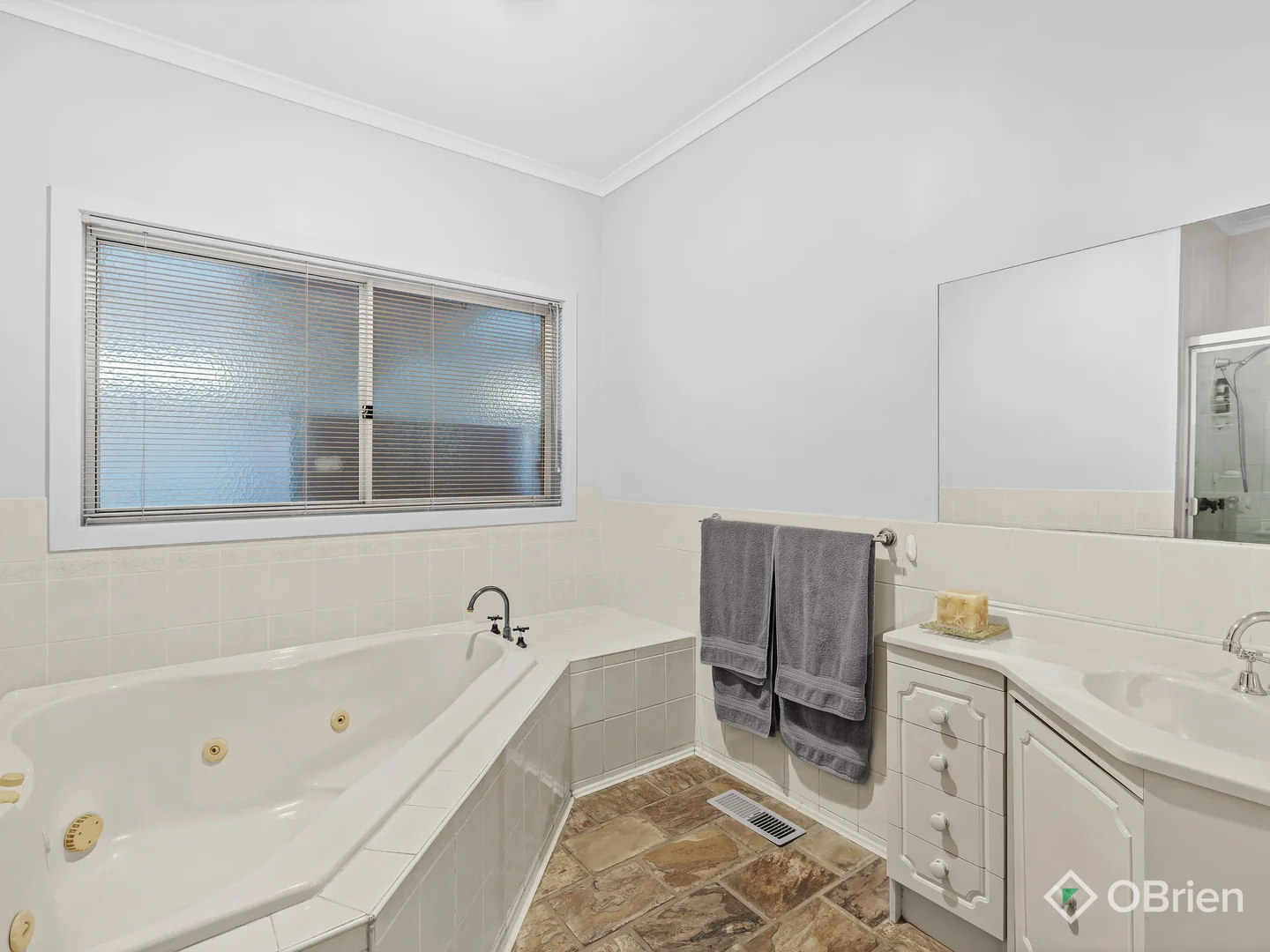 Additional image 12 of 22 Huon Park Road, Cranbourne North VIC 3977