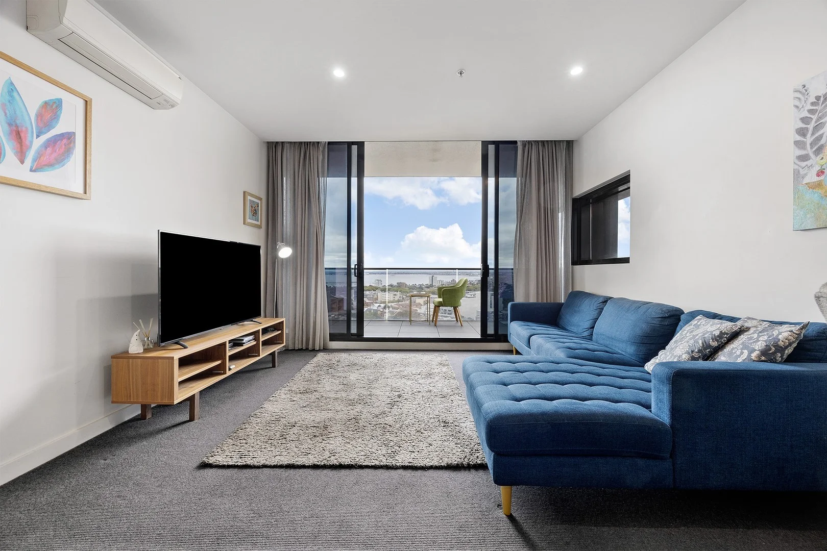 1204/101 St Kilda Road, St Kilda VIC 3182