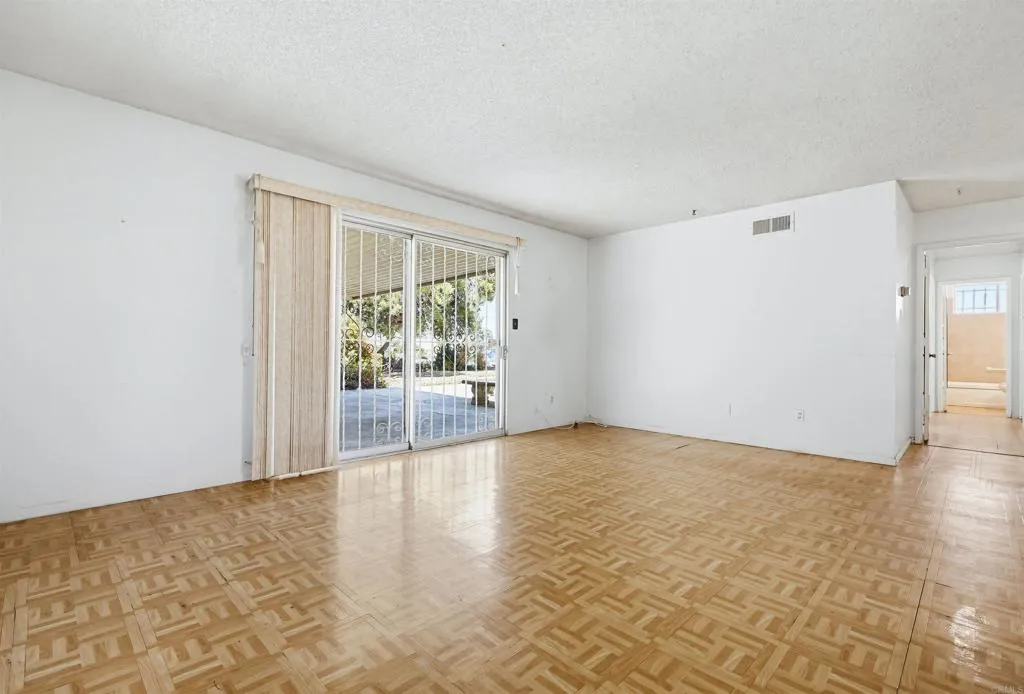 Additional image 11 of 7128 Jacmar Avenue, San Diego, CA 92114