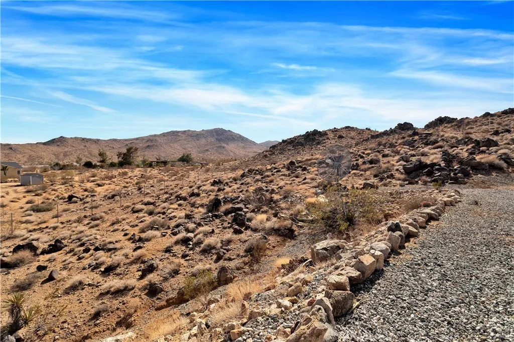 Additional image 34 of 1388 N Jemez Trail, Landers, CA 92285