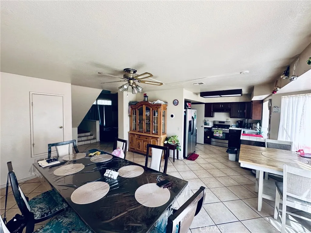 37730 Scomar St, Palmdale, CA 93550 photo 5